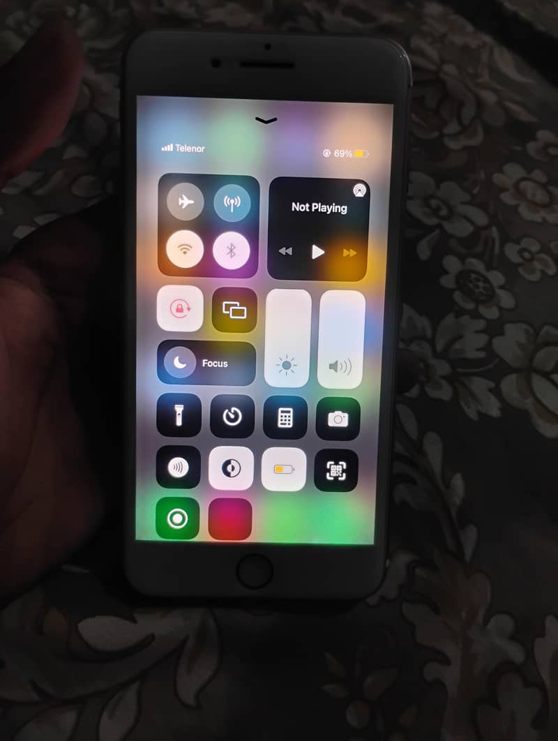 Apple iPhone 7 Plus 1