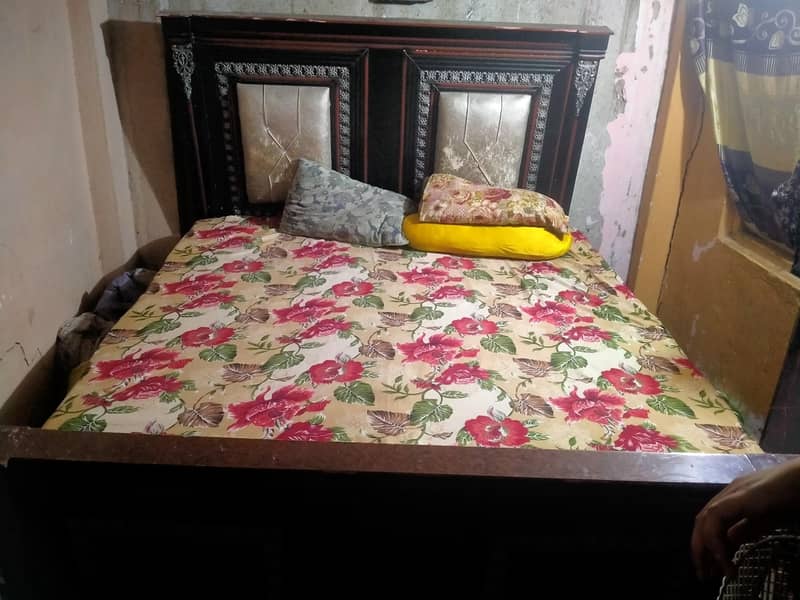 bed with sidetable showcase dressing 0