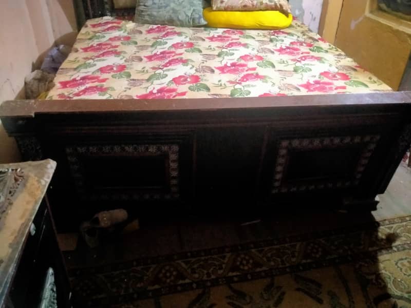 bed with sidetable showcase dressing 3