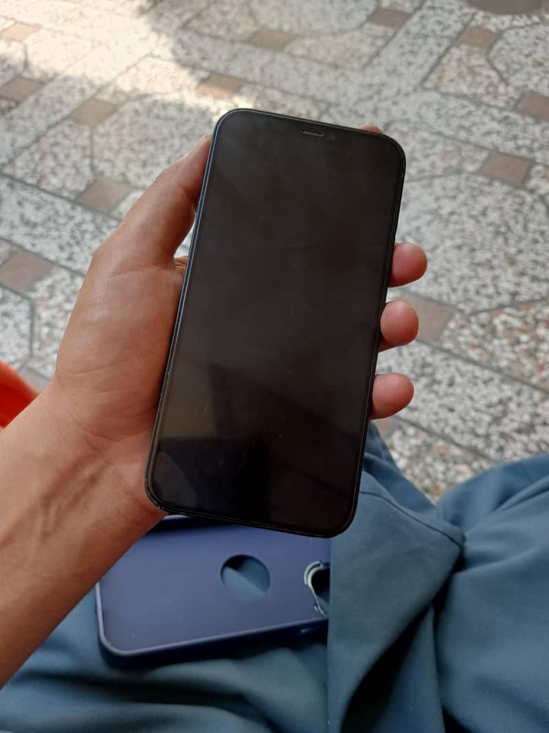 Apple iPhone 12 0