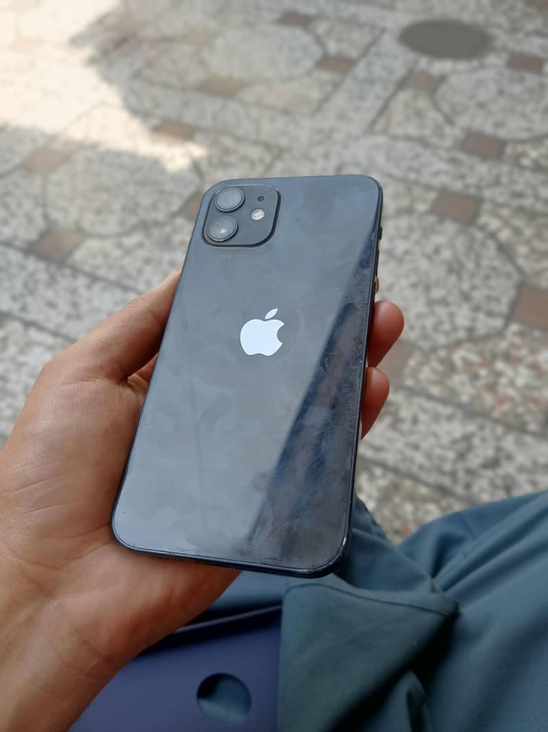 Apple iPhone 12 1