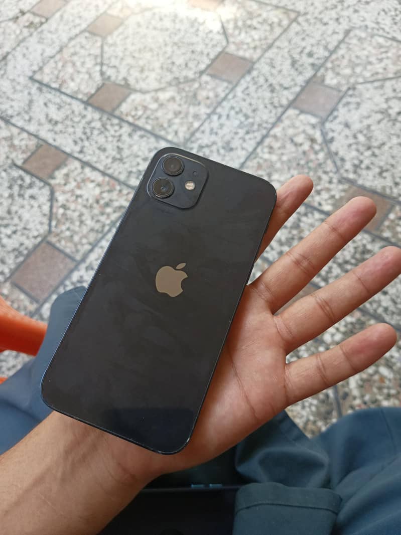 Apple iPhone 12 2