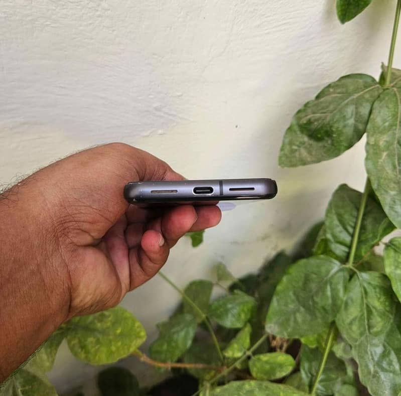 Google Pixel 8 5