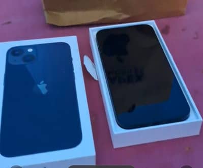 Apple iPhone 13