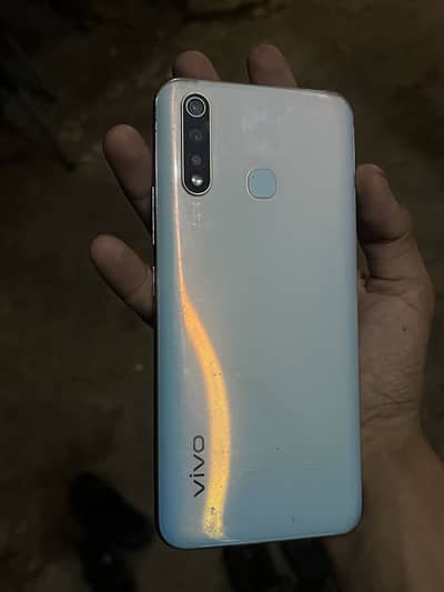 vivo y19 4 GB 128 GB SET AND BOX