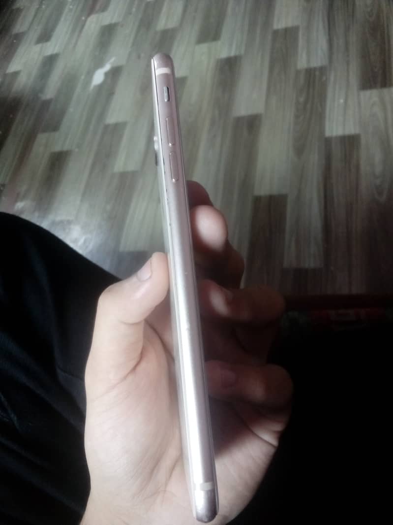 Apple iPhone 8 Plus 5