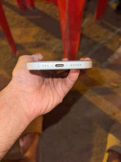 Apple iPhone 15