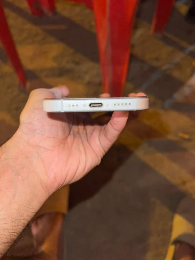 Apple iPhone 15 0
