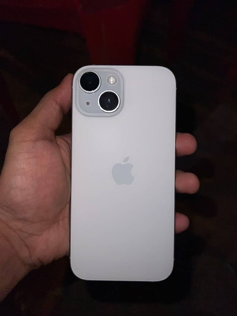 Apple iPhone 15 2