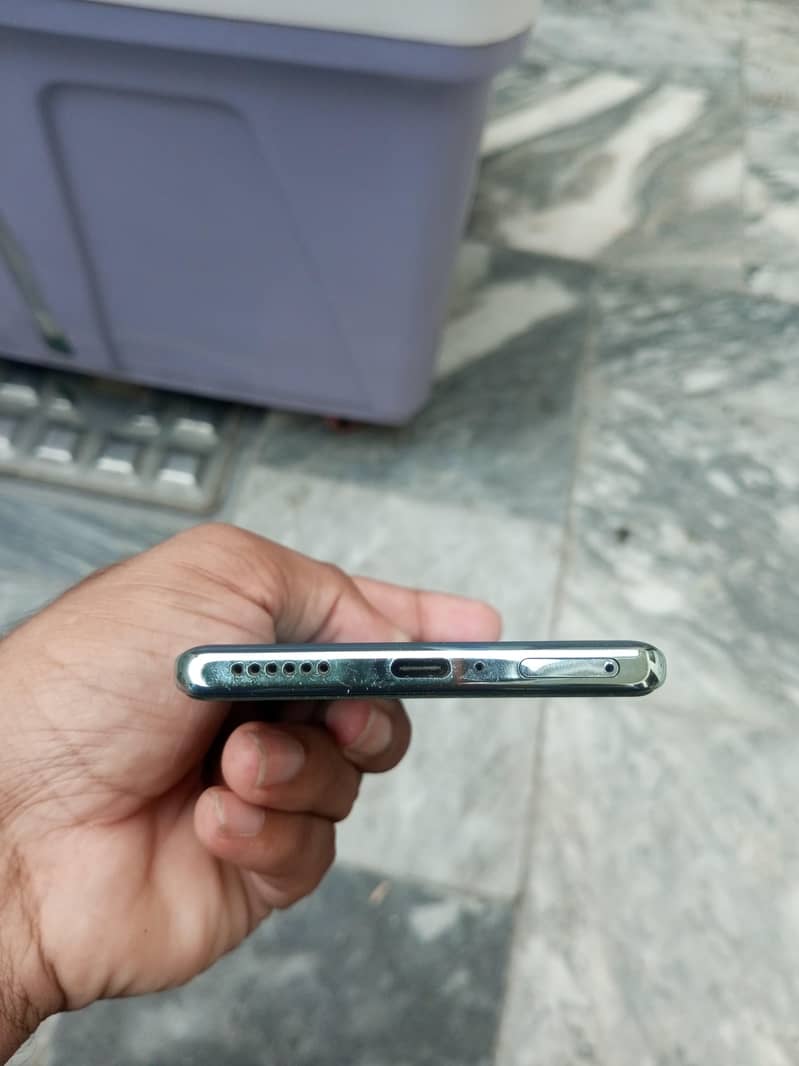 Infinix Zero 40 7
