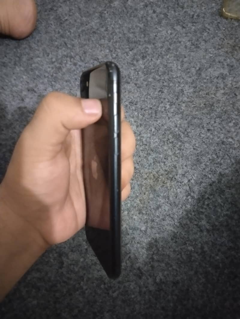 Apple iPhone SE 3