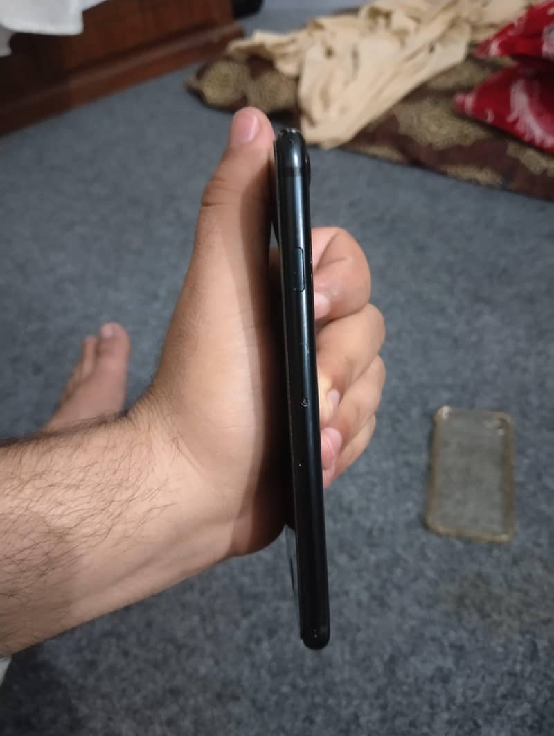Apple iPhone SE 6