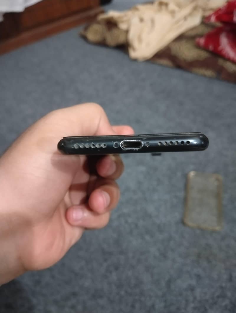 Apple iPhone SE 7
