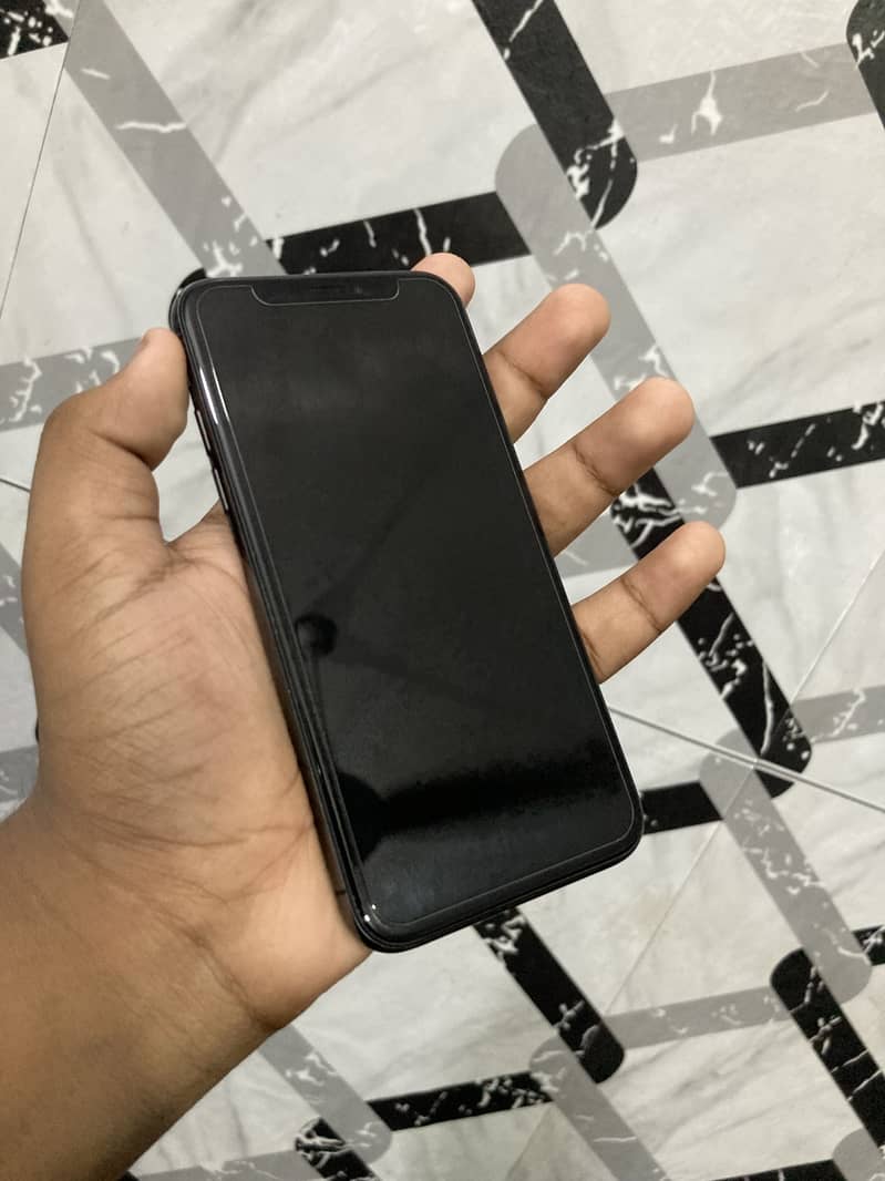Apple iPhone X 1