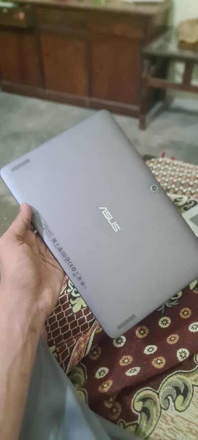 Asus window tablet 2/64 7 hours battery