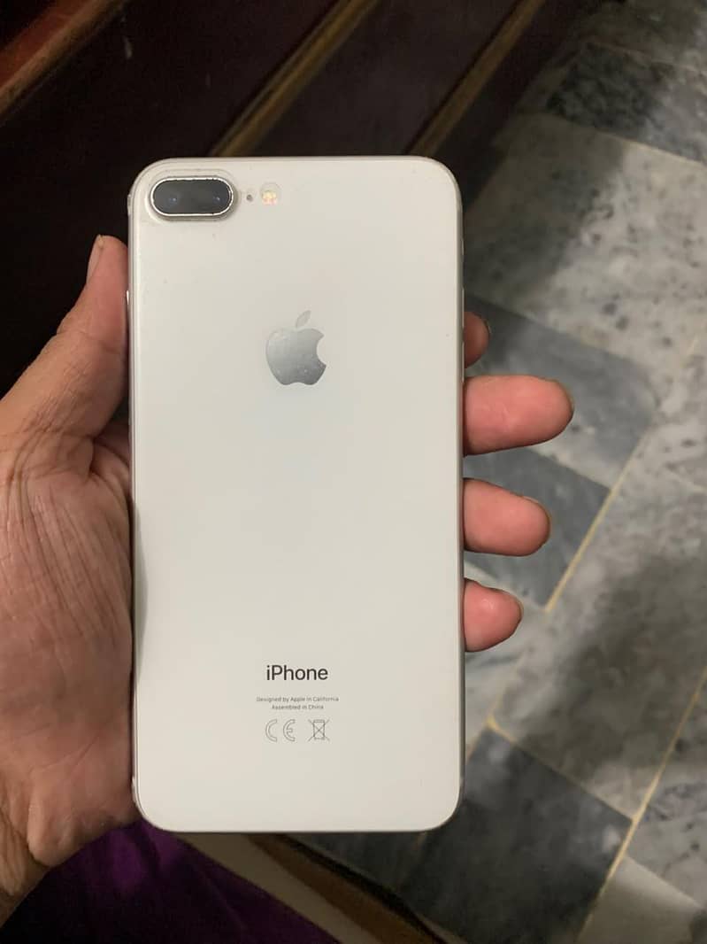 Apple iPhone 8 Plus 0