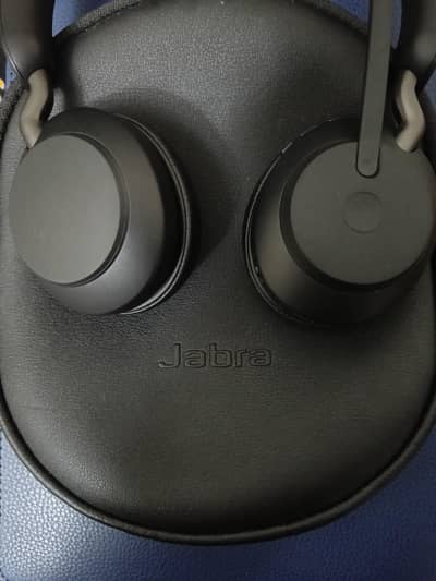 I am selling jabra head phone for sale