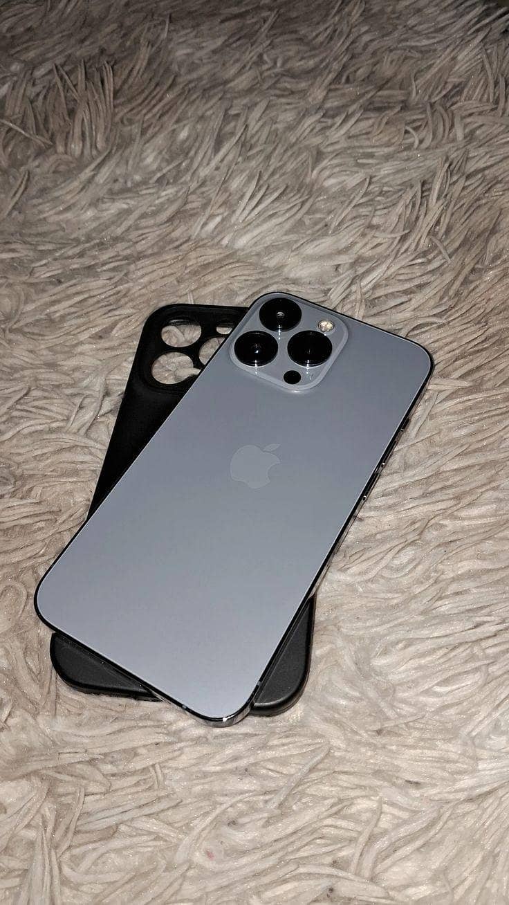 Apple iPhone 13 Pro 0