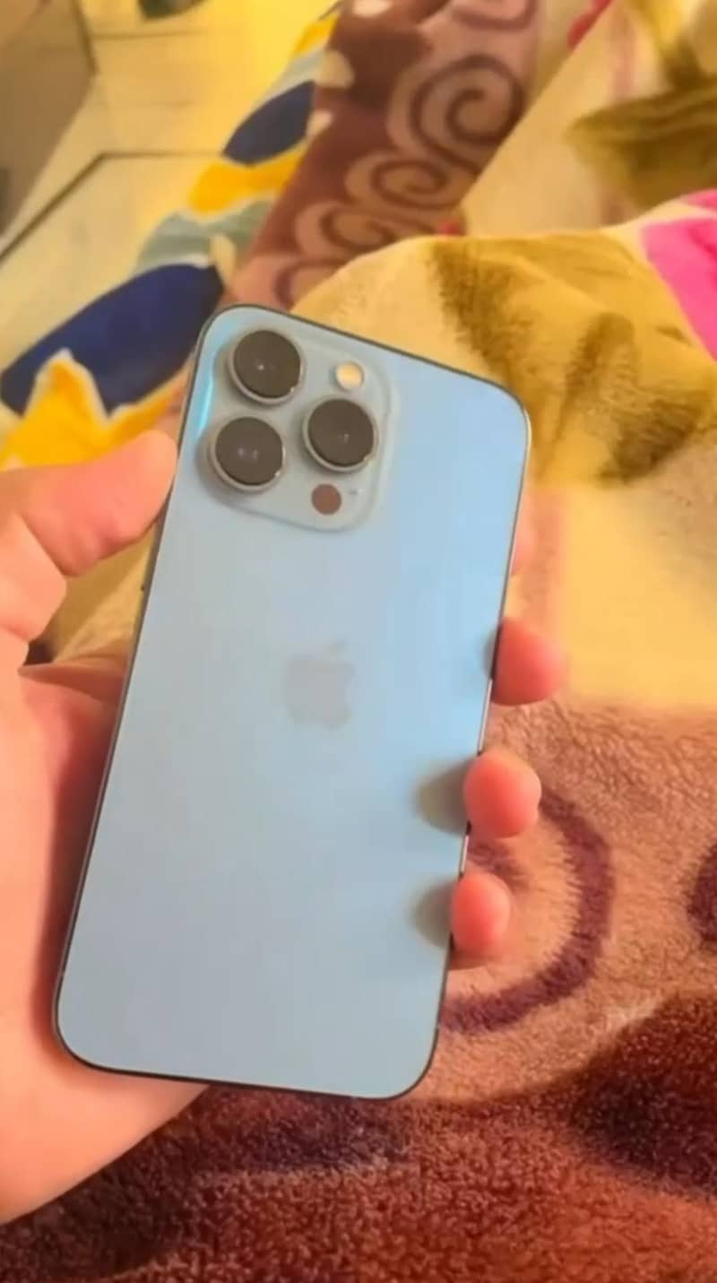 Apple iPhone 13 Pro 1
