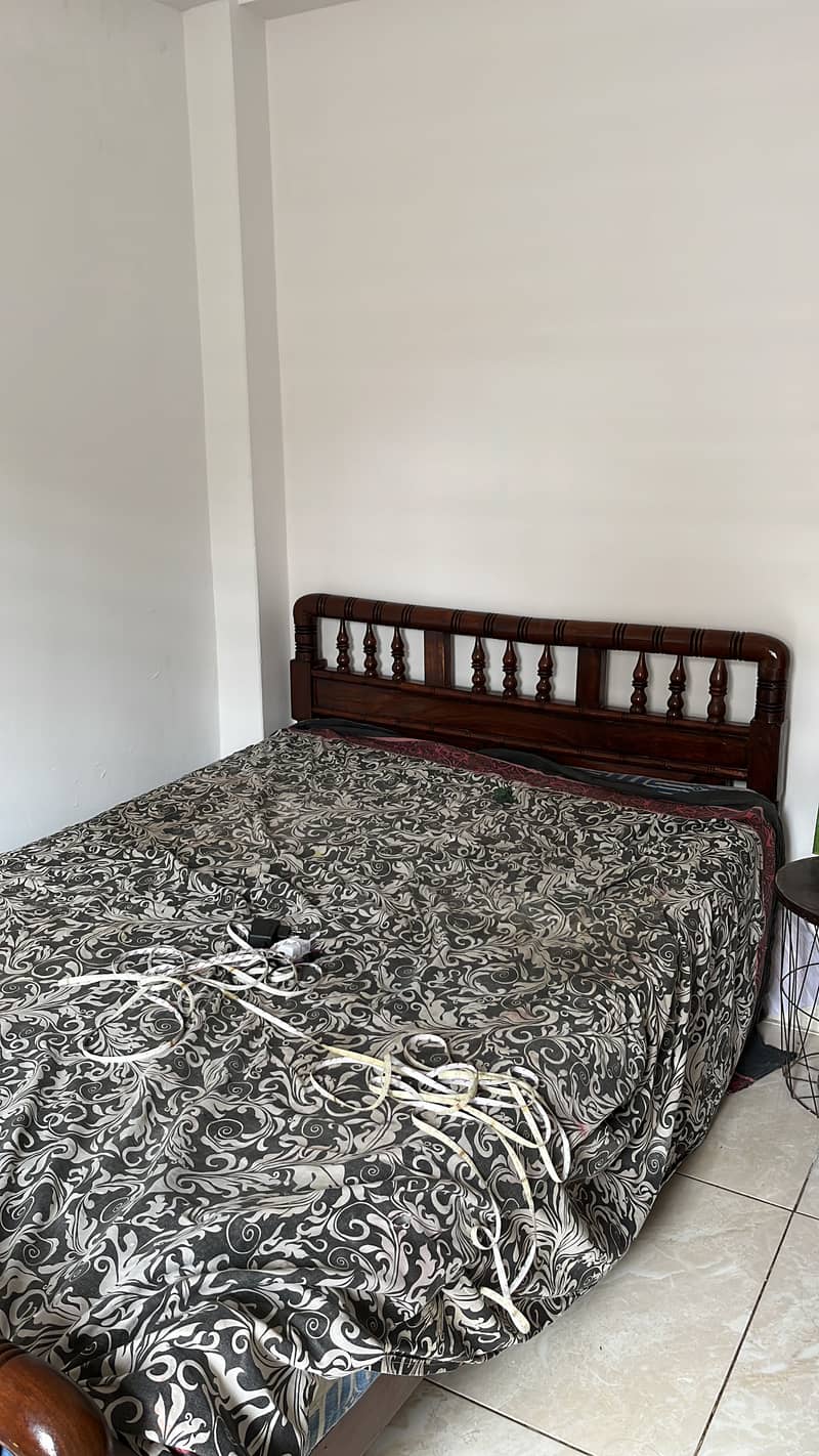 Single bed 1
