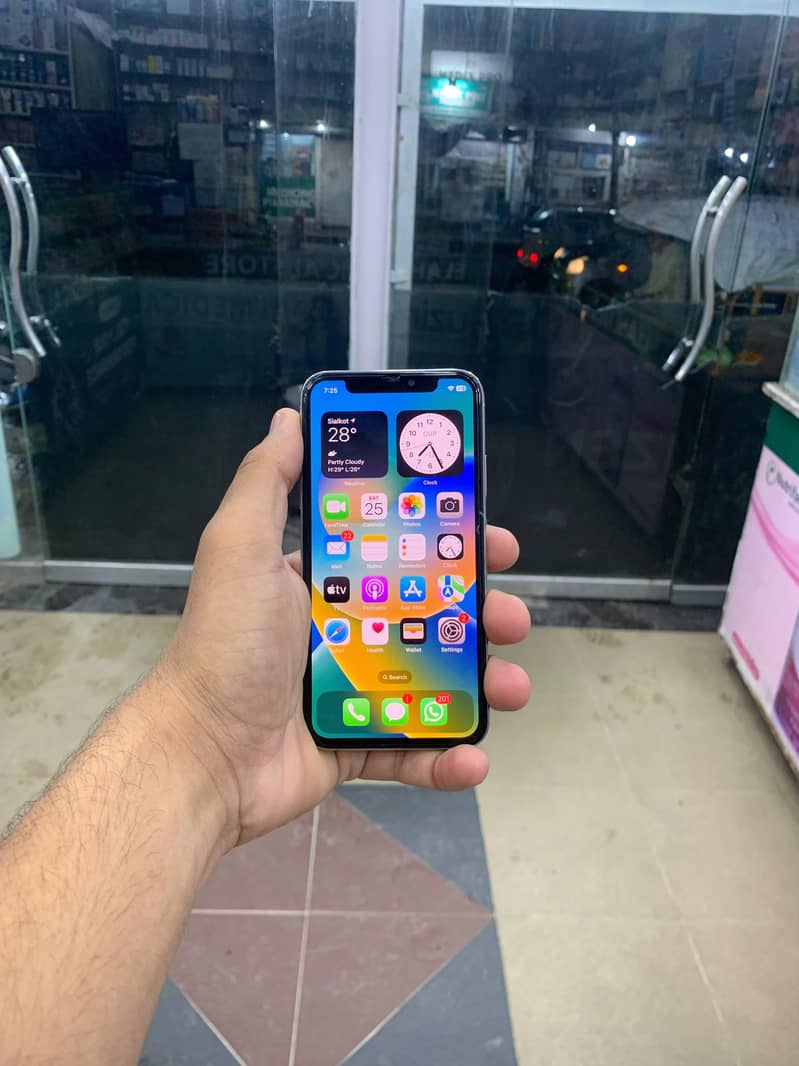 Apple iPhone X 2