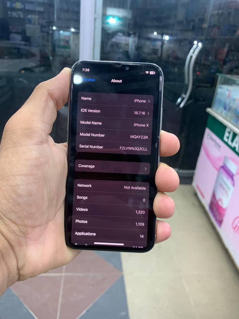 Apple iPhone X 3