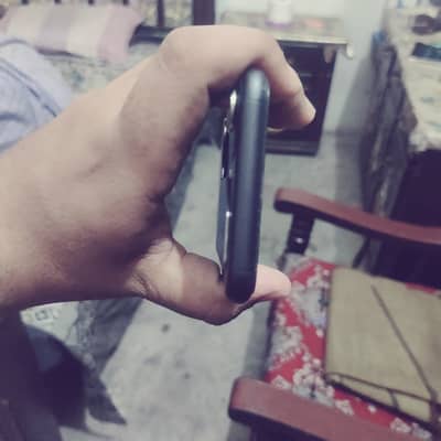 Iphone 11 non pta just phone only whatsapp
