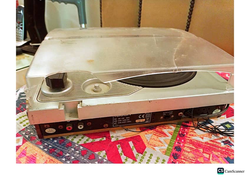 BUSH 2 Speed Record Player with 2 Band Radio. Video Available 4