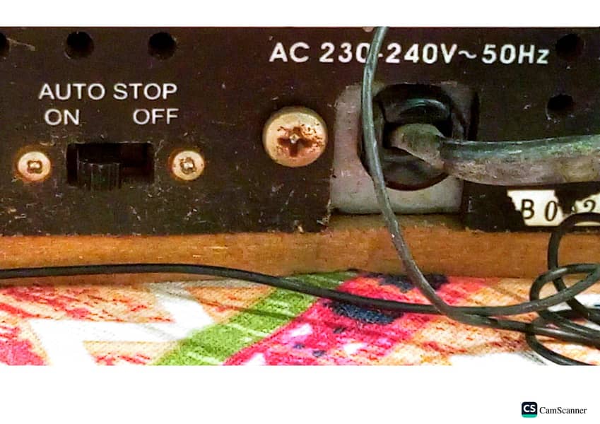 BUSH 2 Speed Record Player with 2 Band Radio. Video Available 5
