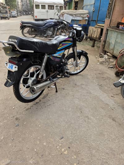 Crown 100cc in excellent condition
