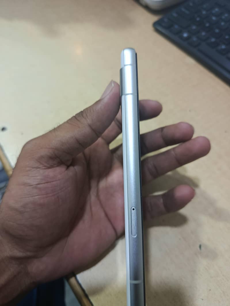 Google Pixel 7a 3
