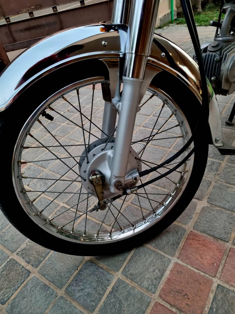 CD 70 mint Condition 3