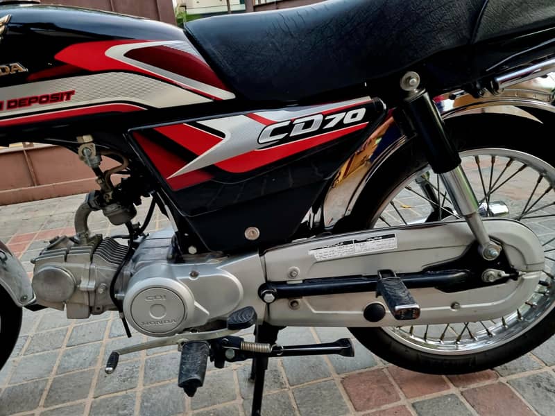 CD 70 mint Condition 7