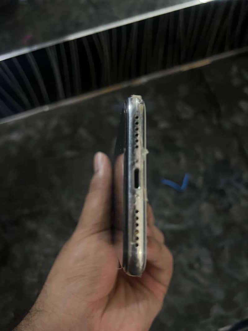 Apple iPhone X 0