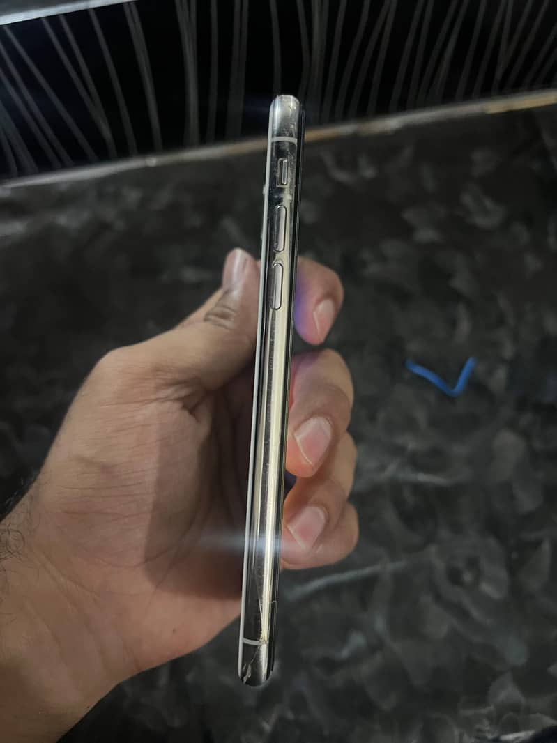 Apple iPhone X 1