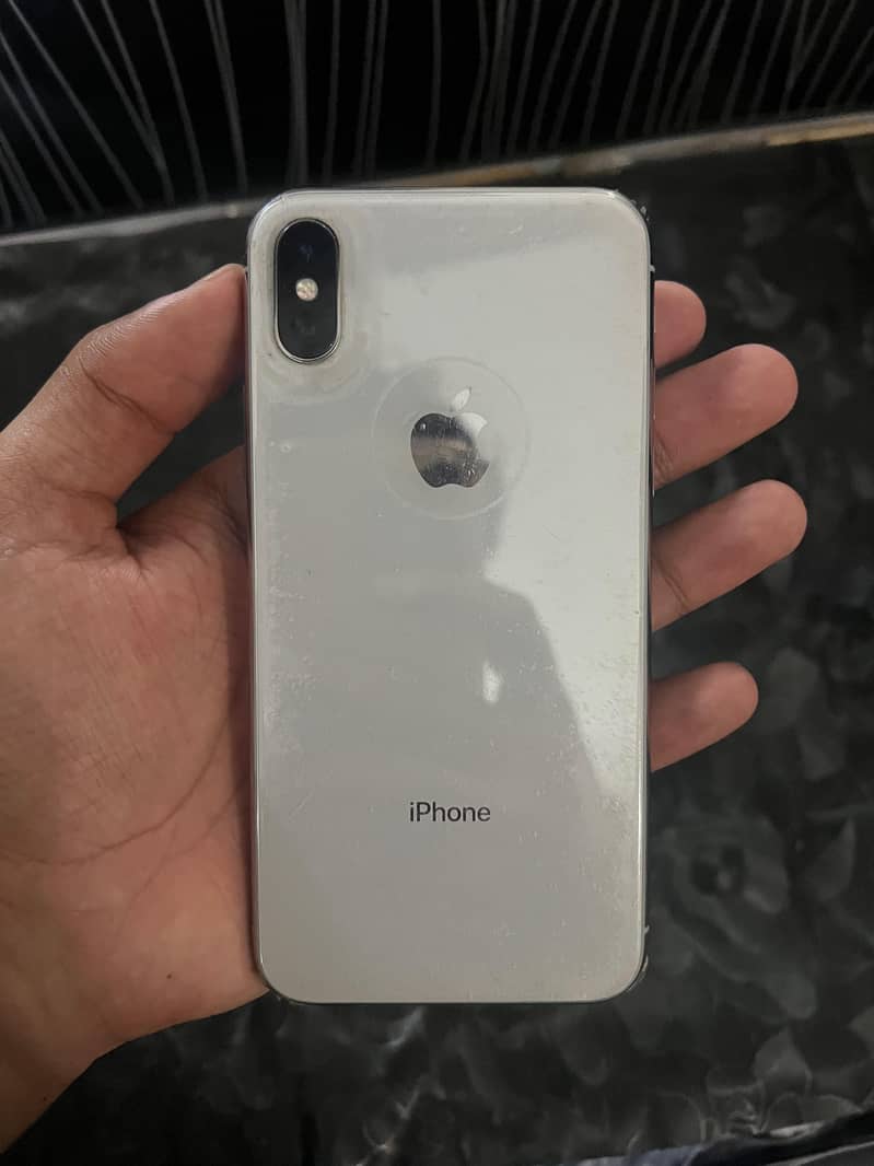 Apple iPhone X 4