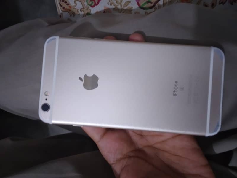 Apple iPhone 6S Plus 1