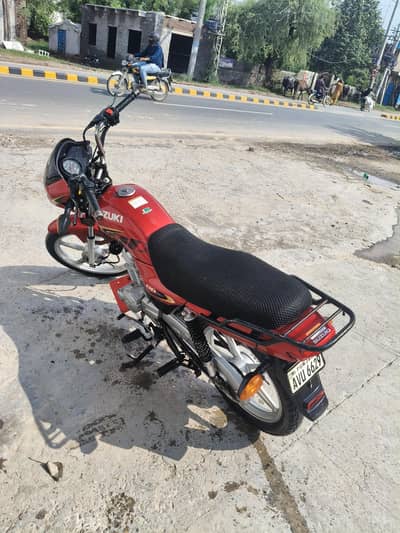 suzuki gd110 2024 model red color. .