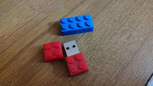 lego Usb drive  8gb available