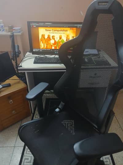 Dx Racer Air mesh ultra luxurious chair.