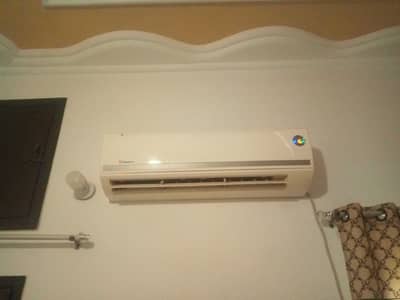 Dawlance 1.5 Ton Non-Inverter AC - 10/8 Condition & Original