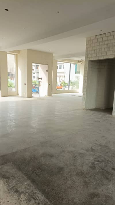 Showroom For Rent