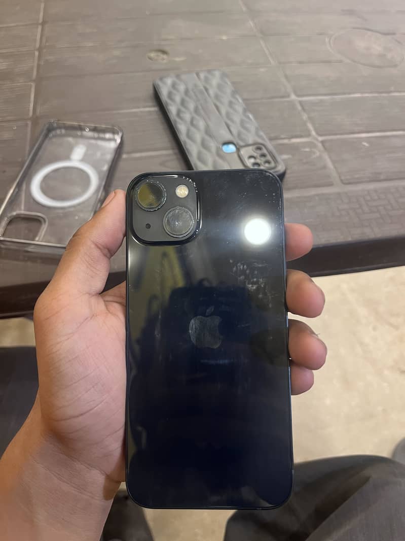 iPhone 13 0
