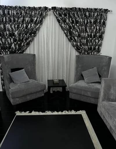 8 seater sofa with center table