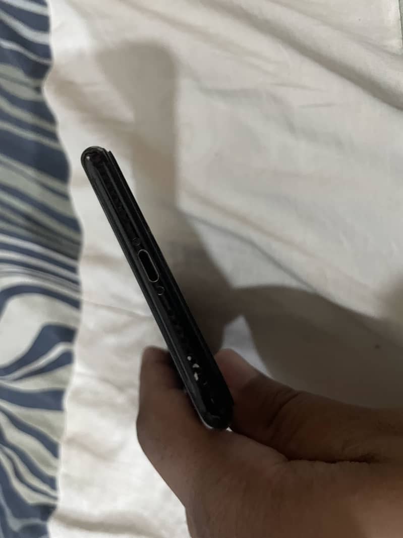 Apple iPhone 7 Plus 1