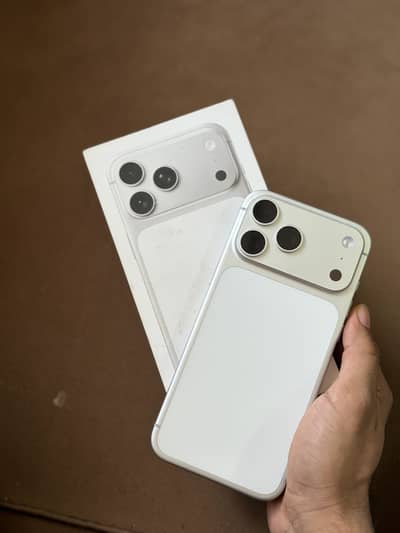 Iphone 17 pro max 256 Silver Colour