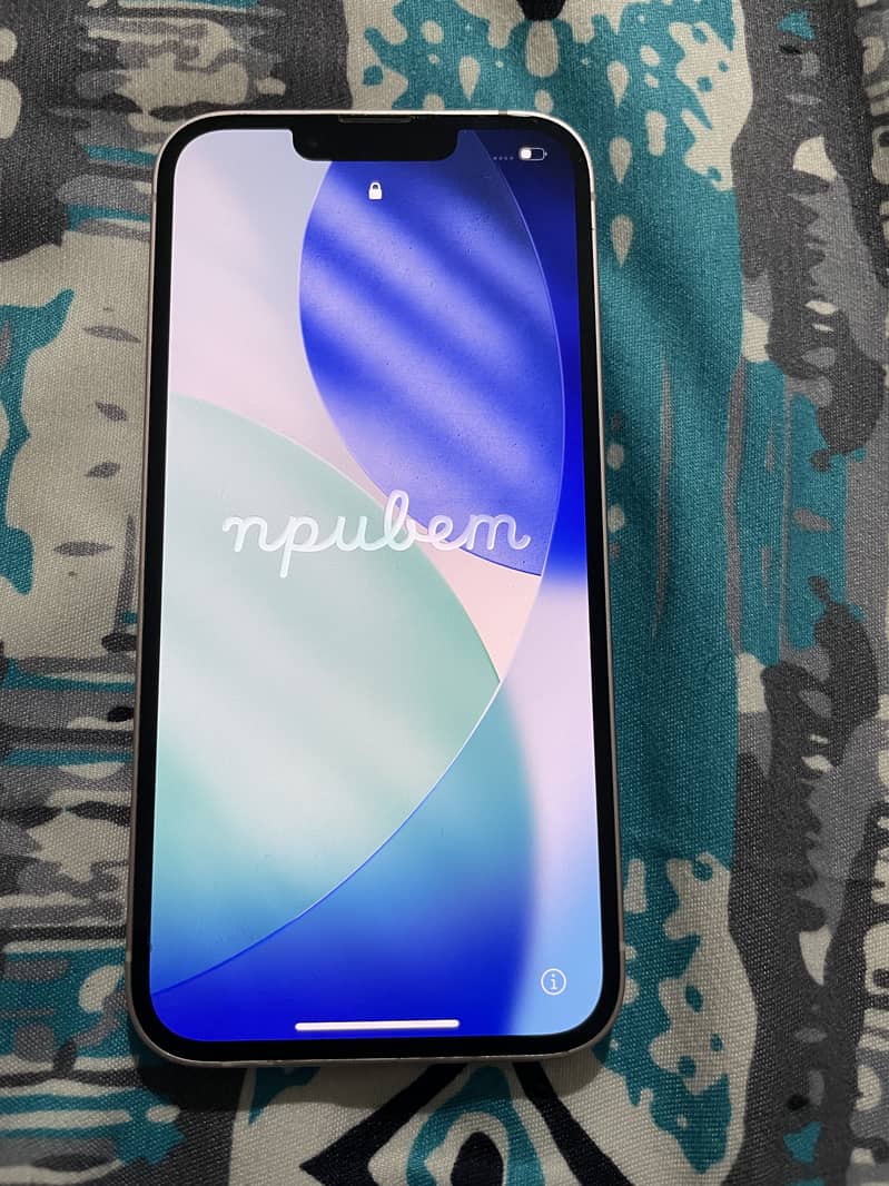 Apple iPhone 13 4