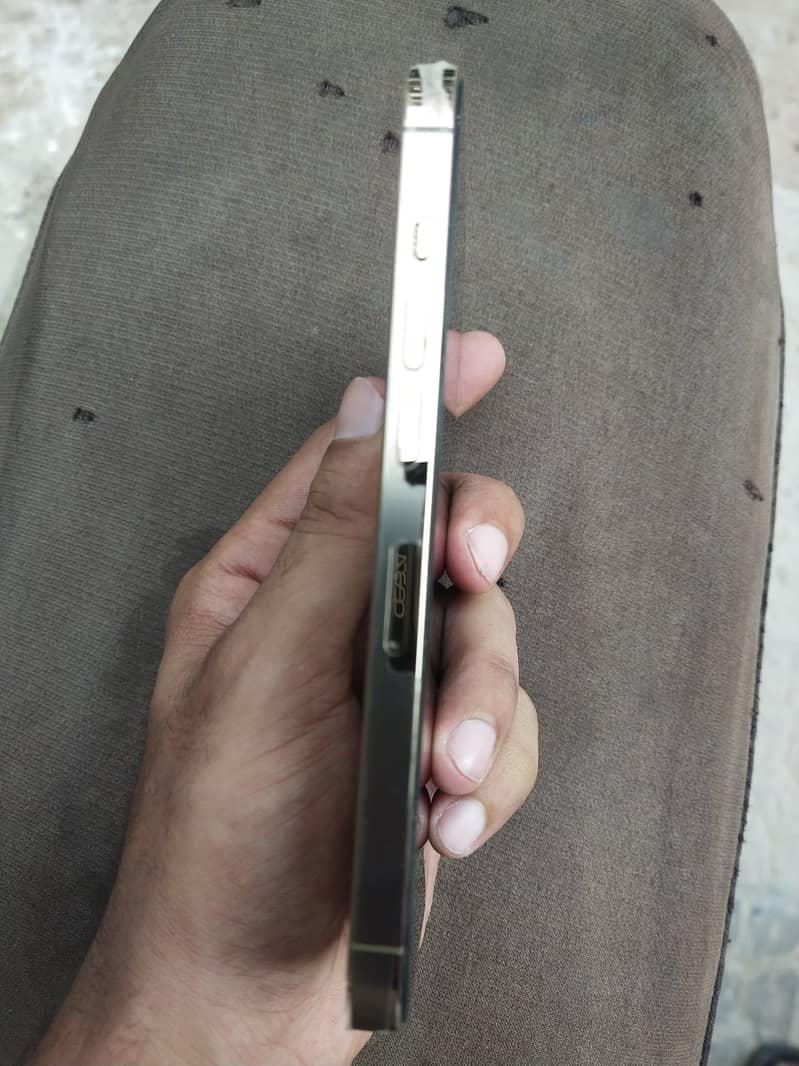 Iphone 13 pro 4