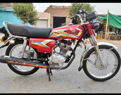 Honda 125 24 k end pa nikla h 25 ka marqa h number lga h a1 condition