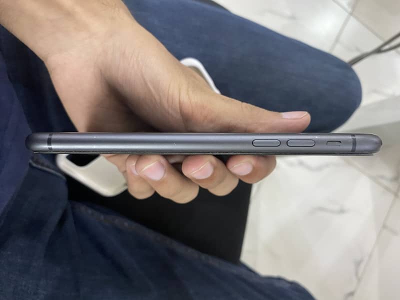 Iphone 11 4